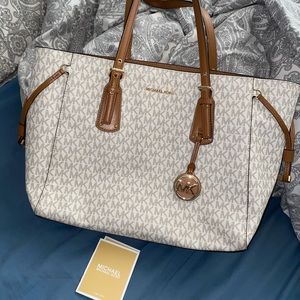 Vanilla Michael Kors Tote
